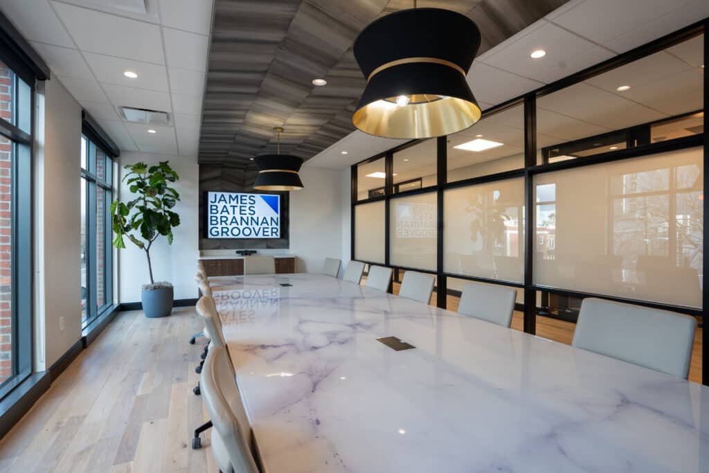 , Location Salle de R&eacute;union: Bureaux juridiques d&rsquo;entreprise&nbsp;: comment la mise en page favorise la confidentialit&eacute; et la concentration